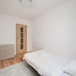 Metro Kondratowicza Homely By Bookinghost Apartment *