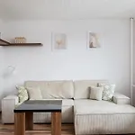 Metro Kondratowicza Homely By Bookinghost * Warszawa