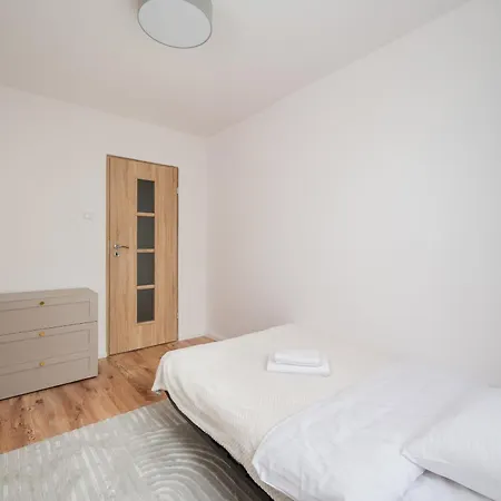Metro Kondratowicza Homely By Bookinghost Apartment *