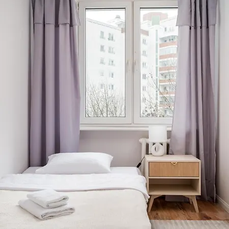 Metro Kondratowicza Homely By Bookinghost Apartment *