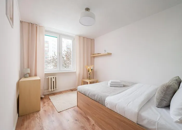 Metro Kondratowicza Homely By Bookinghost Apartament *