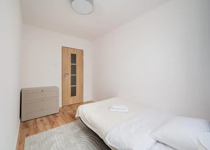 Metro Kondratowicza Homely By Bookinghost Apartament *